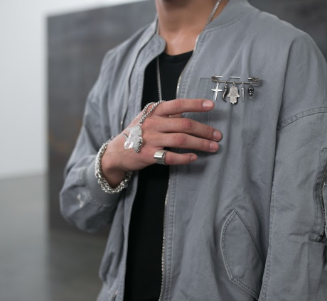 Meet the 20-Year-Old Jeweler With a Celebrity Following – JCK
