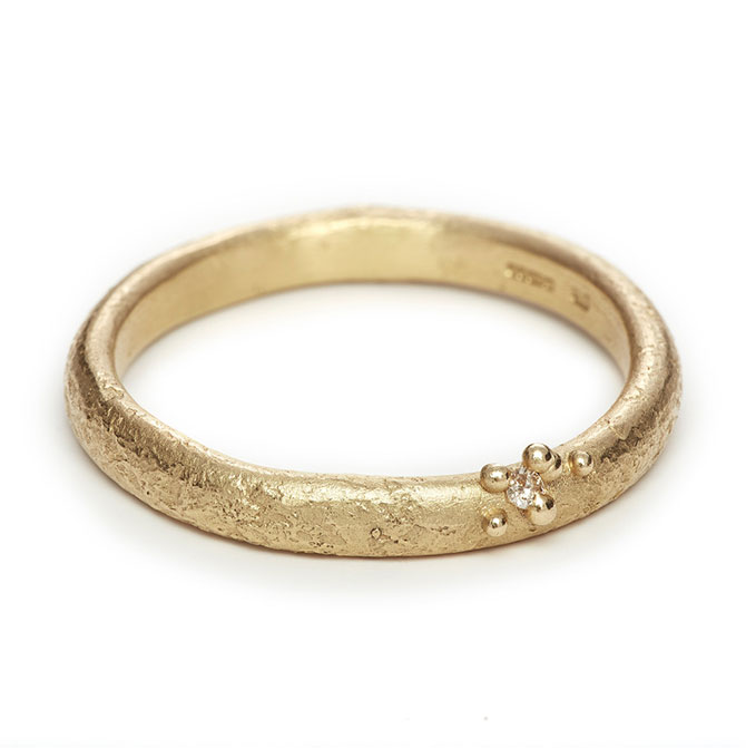 Ruth Tomlinson textured yellow gold band