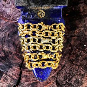 Dorian and Rose chains Instagram