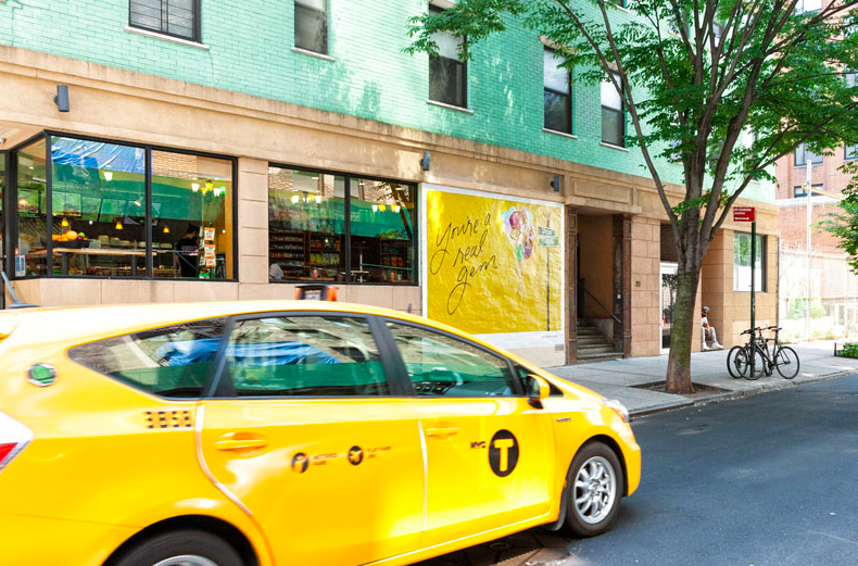 Kendra Scott mural taxi