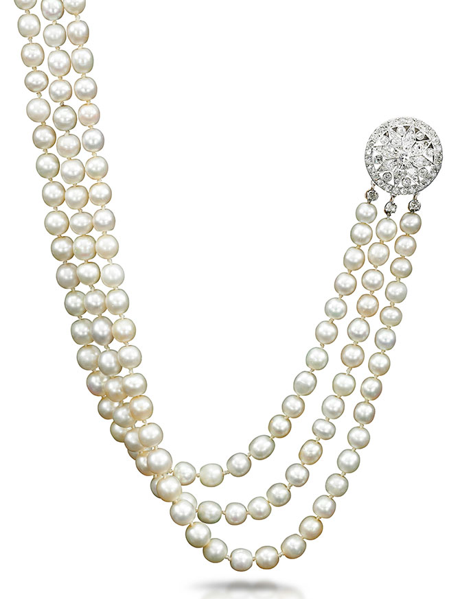 Marie Antoinette pearl necklace