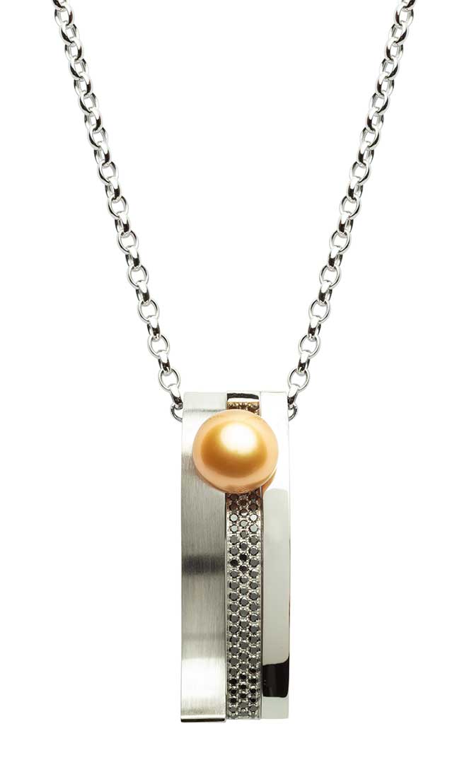 Jewelmer Les Amulettes pendant with black diamonds