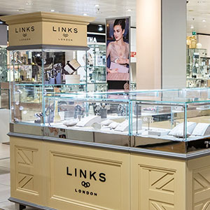 Links of London opens at Forum Shops at Caesars