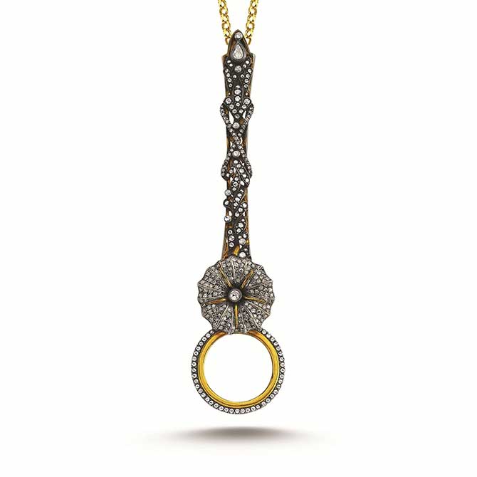 Aida Bergsen looking glass pendant