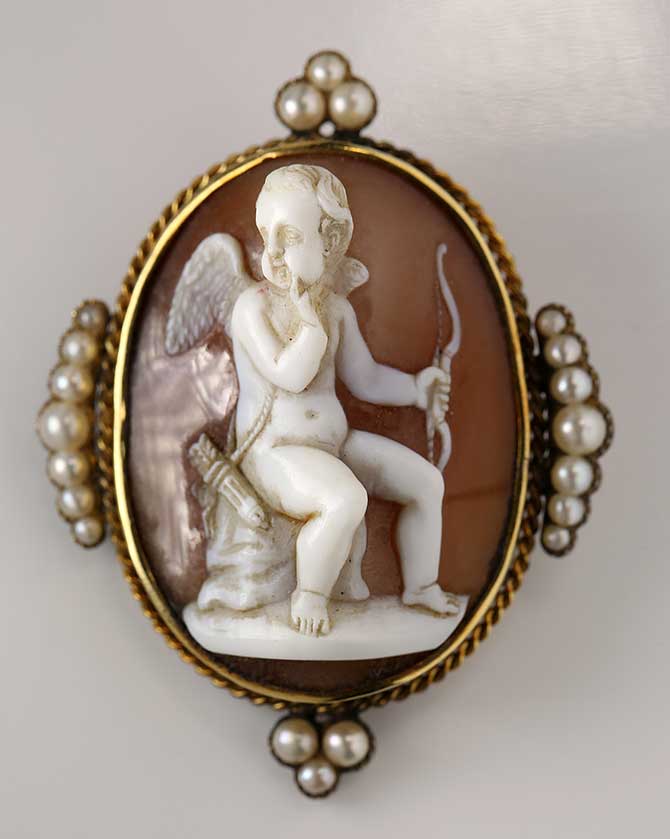 Jeral Jewelers Victorian cameo