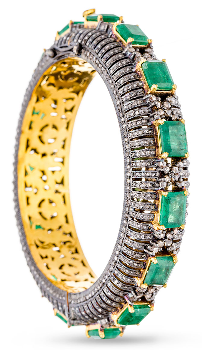 modern moghul emerald risha bracelet