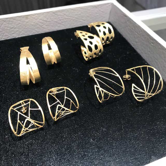 Petra Class hoop earrings