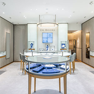 De Beers Jewellers Opens 3rd Store—at Miami's Bal Harbour Shops – JCK