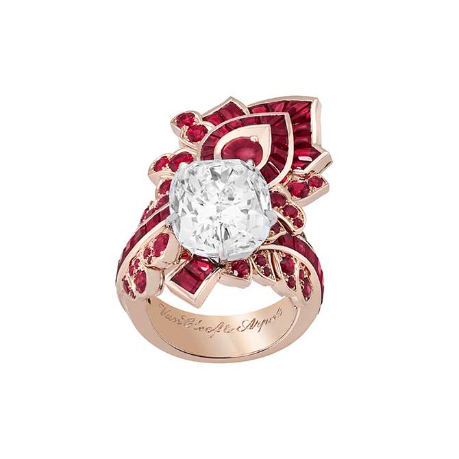 Van Cleef Arpels Feuille de Rubis ring