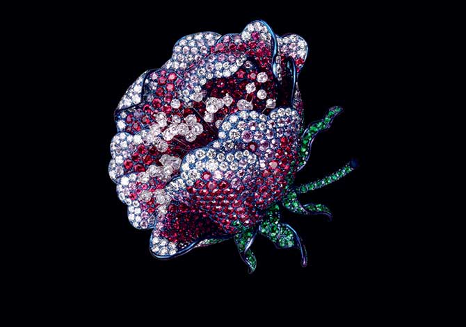 Carnet MIchelle Ong peony brooch