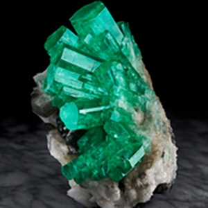 Extremely Rare Natural Emeralds on Display at Wilensky Gallery – JCK