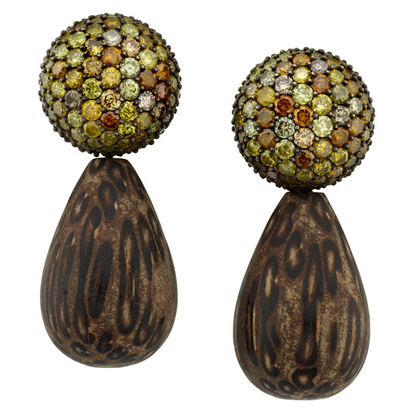 Vram Oak Tau palm earrings