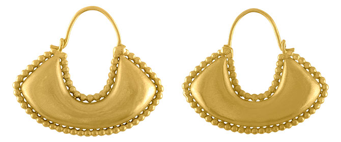 Prounis boat shape hoop earrings