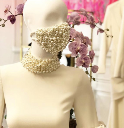 Pearl mask Siriano