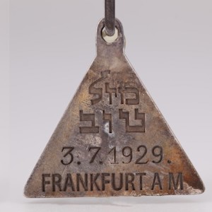 karolina cohn pendant front