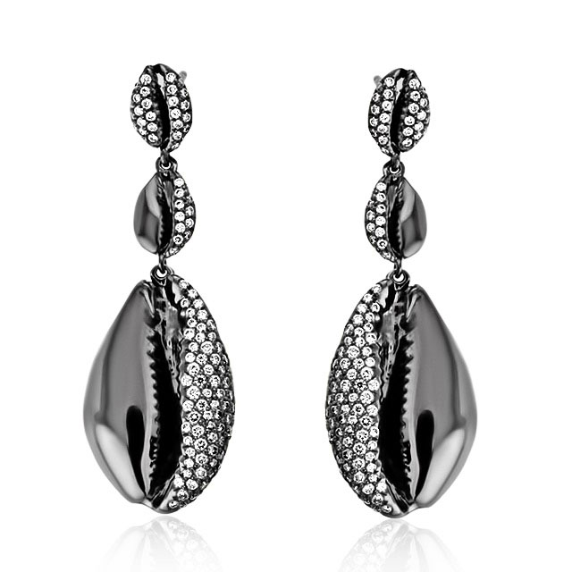 Almasika cowrie diamond earrings