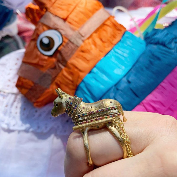 Daniela Villegas pinata ring