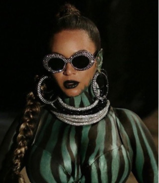 Beyonce A Morir Studio jewelry