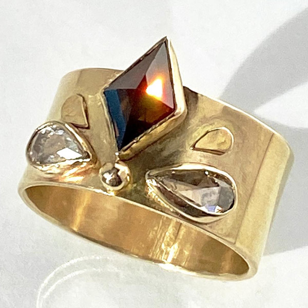 Jen Volkodav brown diamond ring