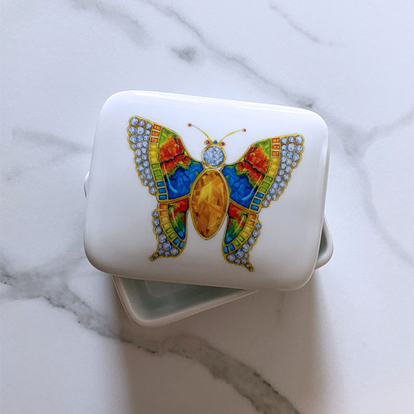 Julers Row butterfly ring box