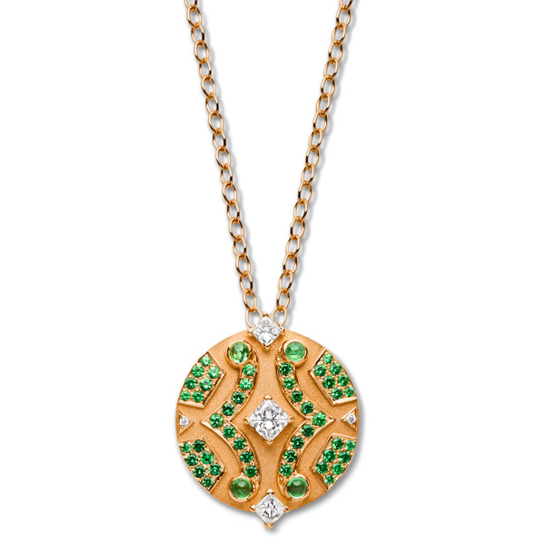 Nouvel Heritage tsavorite medallion