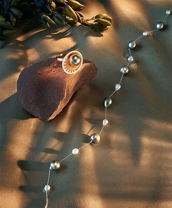 Mastoloni pearl ring Baggins necklace