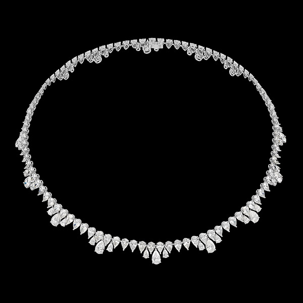 Necklace in 18-carat white ‘Fairmined’ gold set with pear-shaped diamonds (43 carats). 