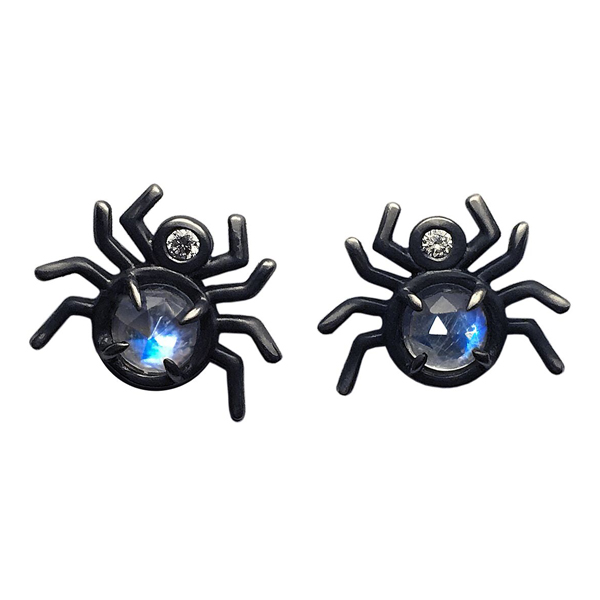 Sol de Malo baby spider earrings