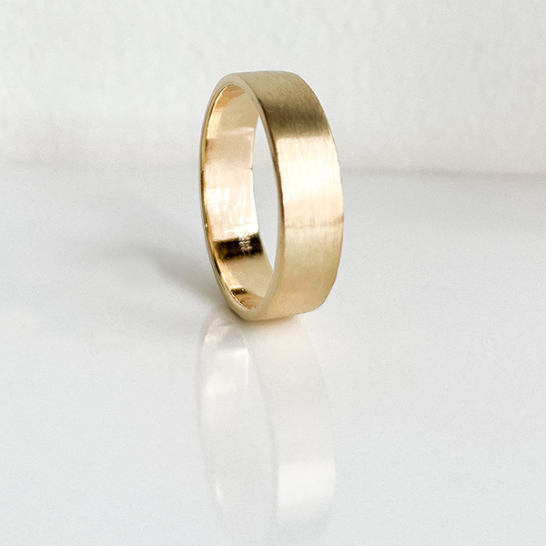 Sun and Selene Ceremony smooth yellow gold band