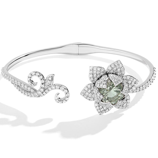 Chateau Tiana Royal Water Lily bracelet