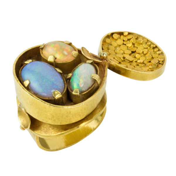 Gold with opals