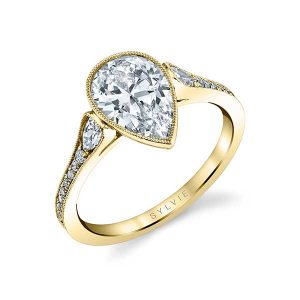 Sylvie pear-shape diamond ring yellow gold
