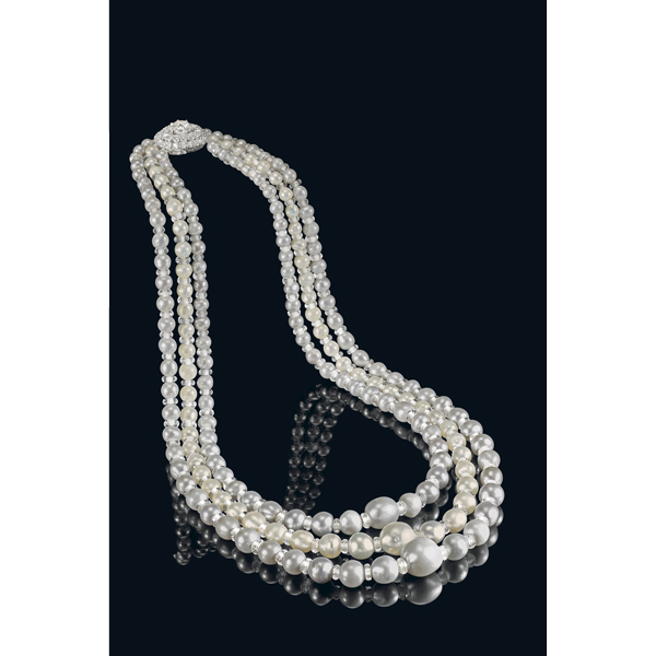 AstaGuru pearl necklace