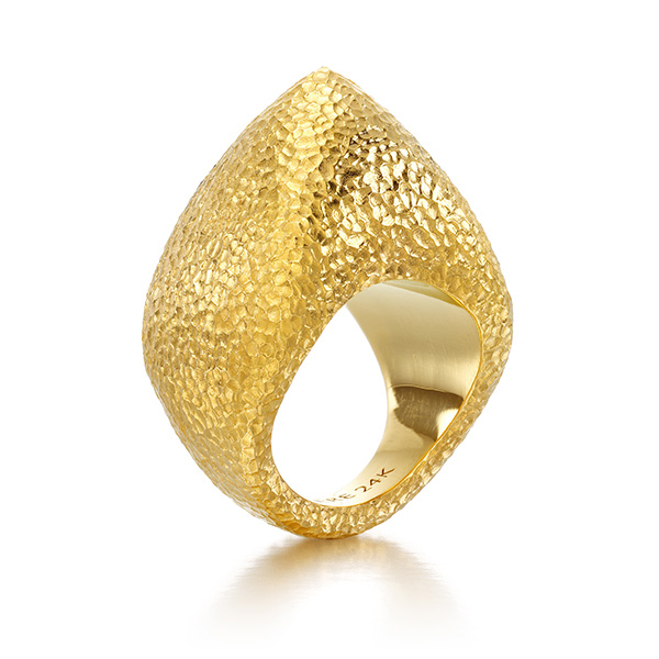 Auvere gold apex ring