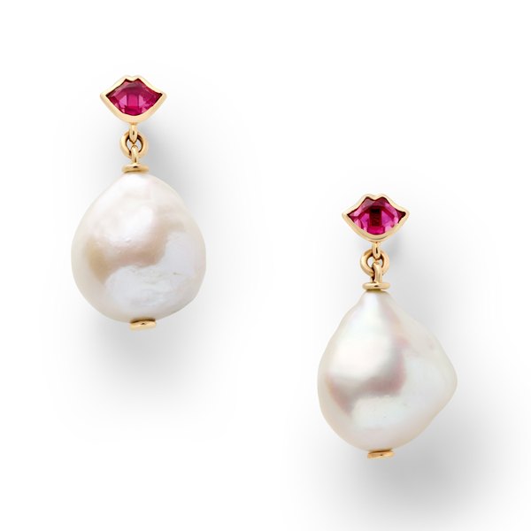Alison Lou Smooch pearl earrings