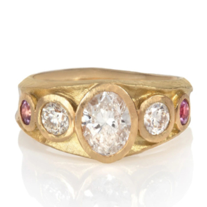 Kitty Joyas engagement ring