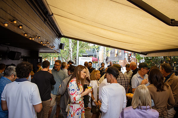 Watch Week Aspen crowd