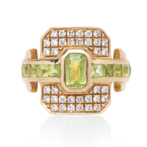 Rainbow K peridot ring Rainbow K peridot ring