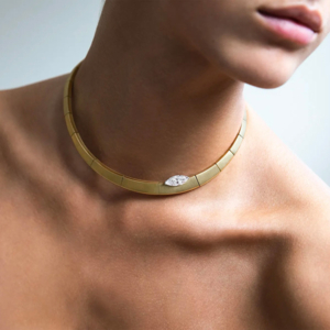 Nikos Koulis gold collar
