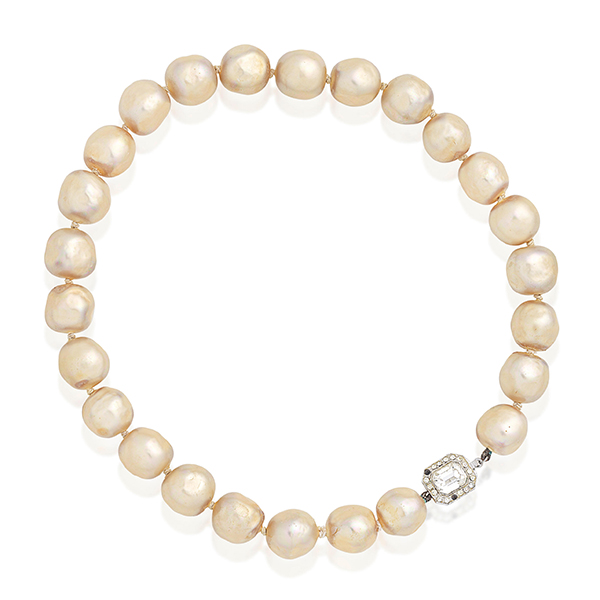 Jackie Kennedy faux pearl necklace Jackie Kennedy faux pearl necklace