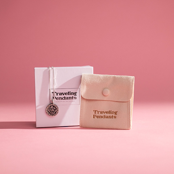 Traveling Pendants packaging