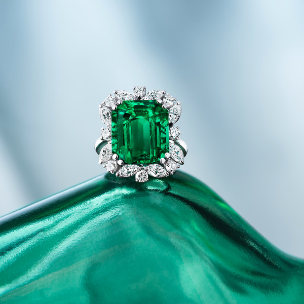 bonhams emerald ring