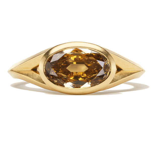 Etiq brown diamond ring