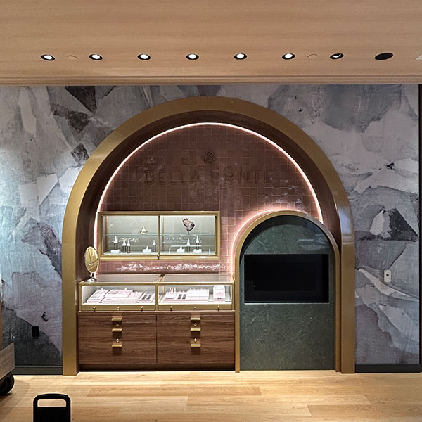 Ben Bridge Hawaii interior