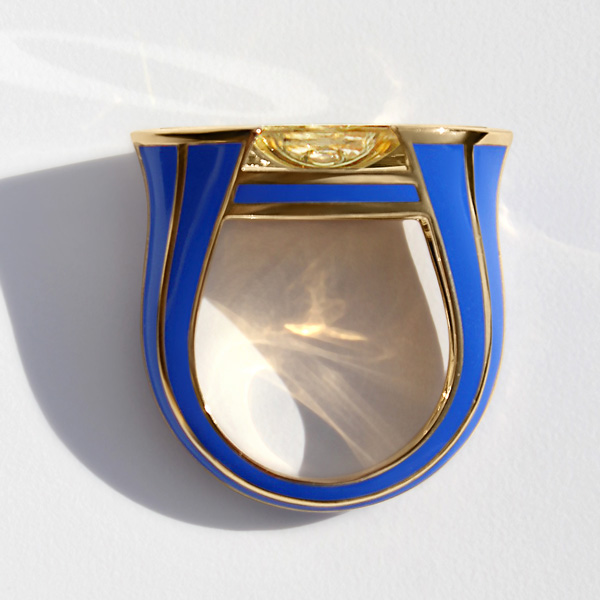 Matilda Bardet Bubble quartz ring side Matilda Bardet Bubble quartz ring side