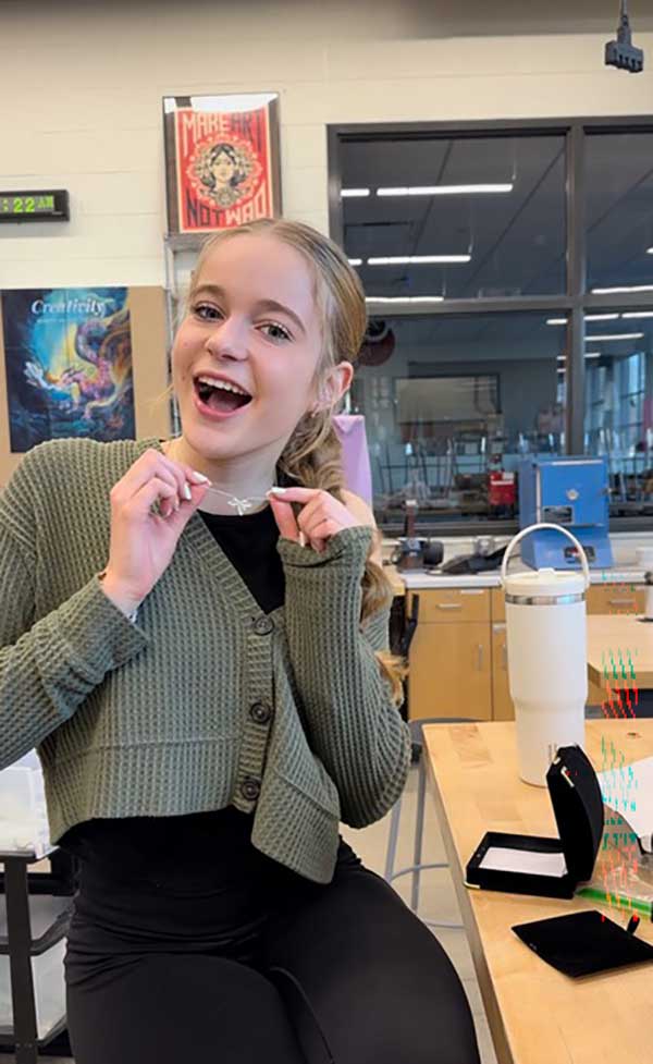 Olivia pendant Facets program