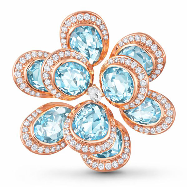 Rosette flower pendant