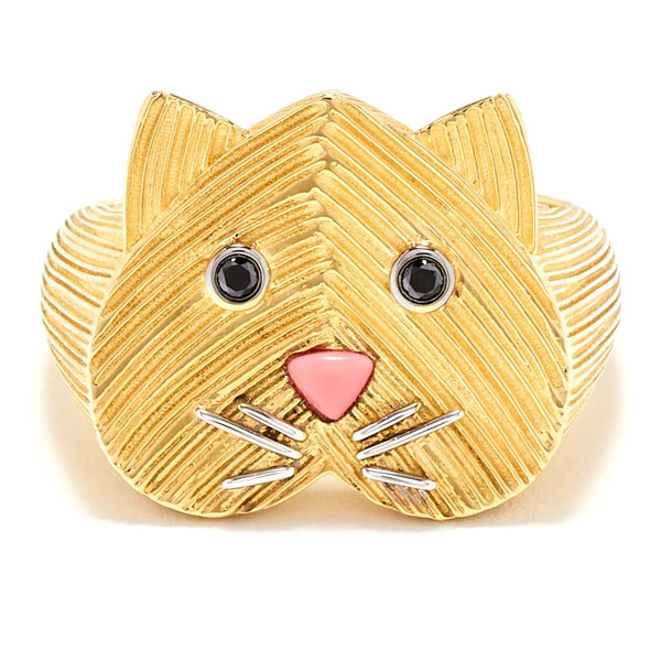 Yvonne Leon cat signet ring