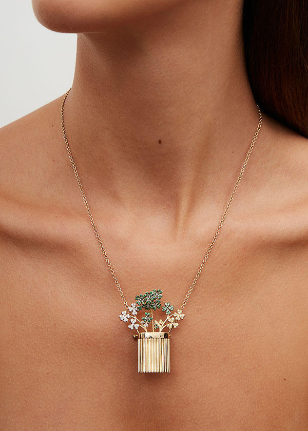 Yvonne Leon vase pendant