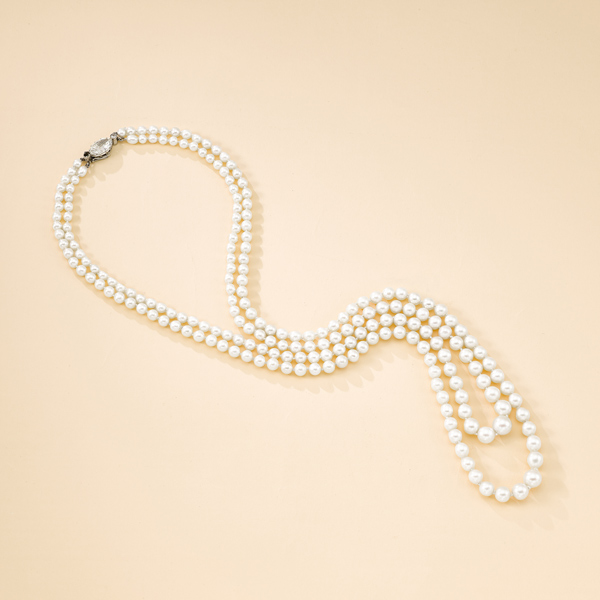 pearl necklace